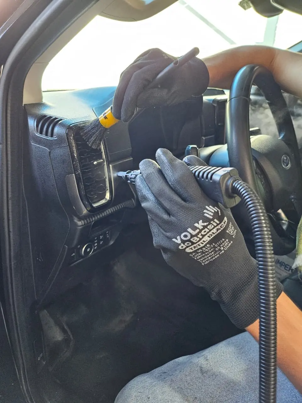 Estética automotiva: detalhamento do interior do veículo em Uberaba