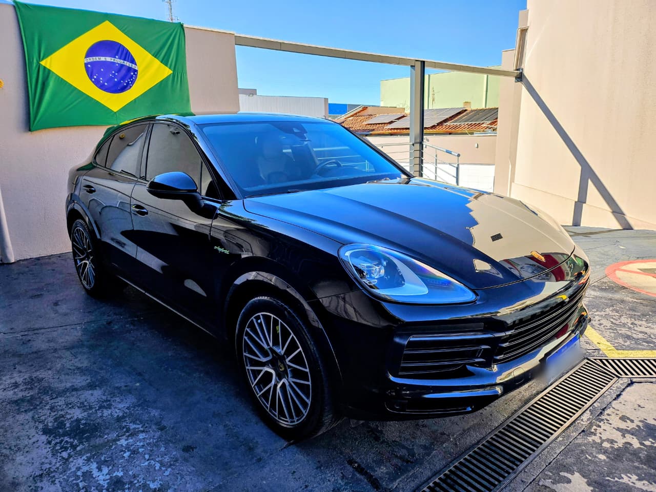 Porsche após serviço de estética automotiva na Impertec em Uberaba